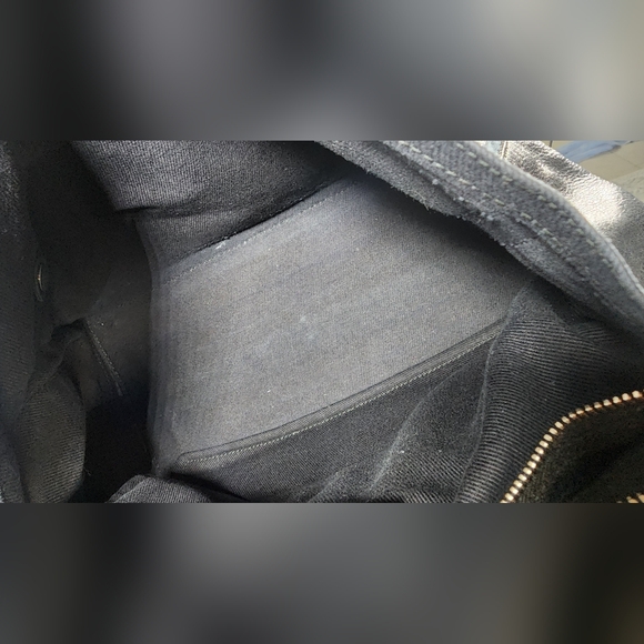 Yves Saint Laurent Muse Two hand bag. Corner wear On All 4 Corners - Picture 6 of 14